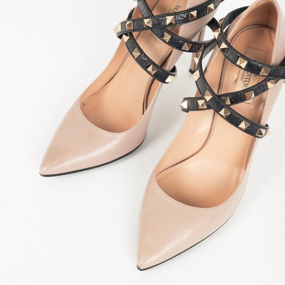 Valentino Garavani Studwrap Poudre & Noir Rockstud Pointed-Toe Pumps - Picture 6 of 12